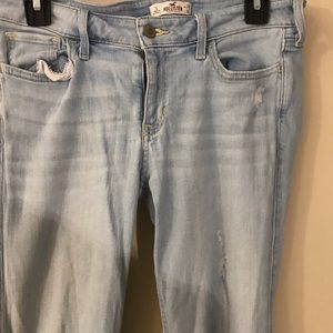 Hollister 7 long women’s light distressed jeans